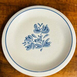 Vintage Pfaltzgraff set of 3 salad dessert plates Yorktowne blue​